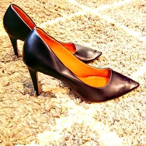 Christian siriano classic black pumps heels